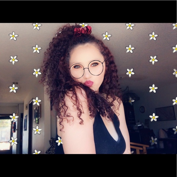 Meet your Posher, Erin - Picture 2 of 3